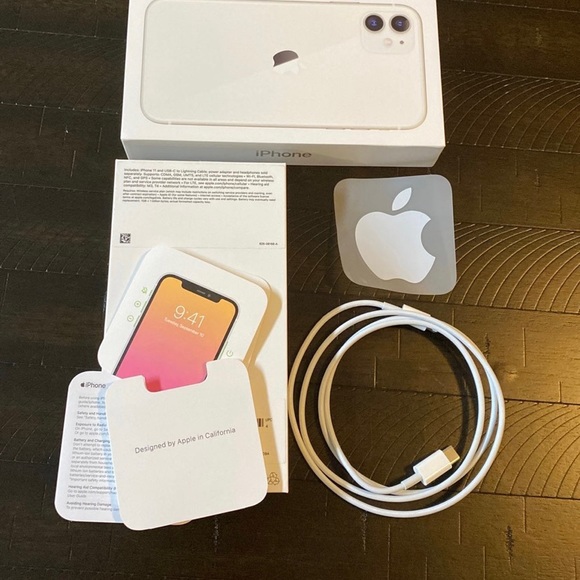 **SOLD**iPhone 11 64gb - Picture 2 of 9